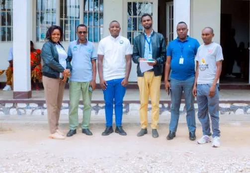 CDRRO assessment team with community members